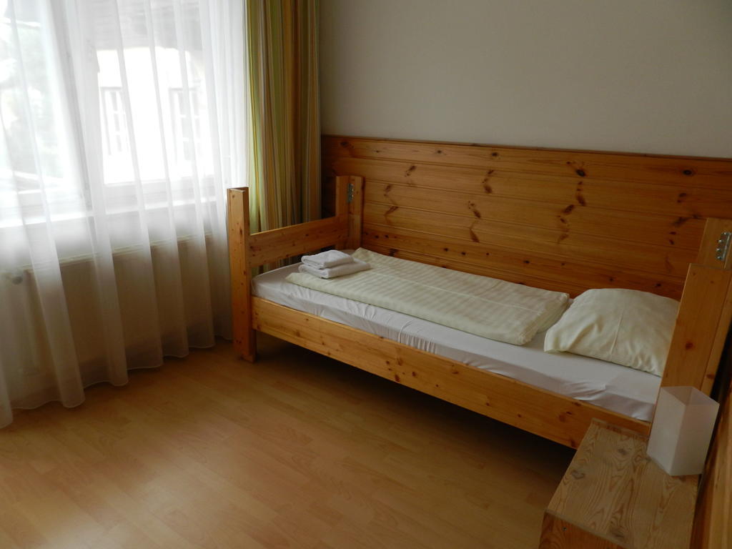 Hotel Youhey Am Wolfgangsee Strobl Rum bild