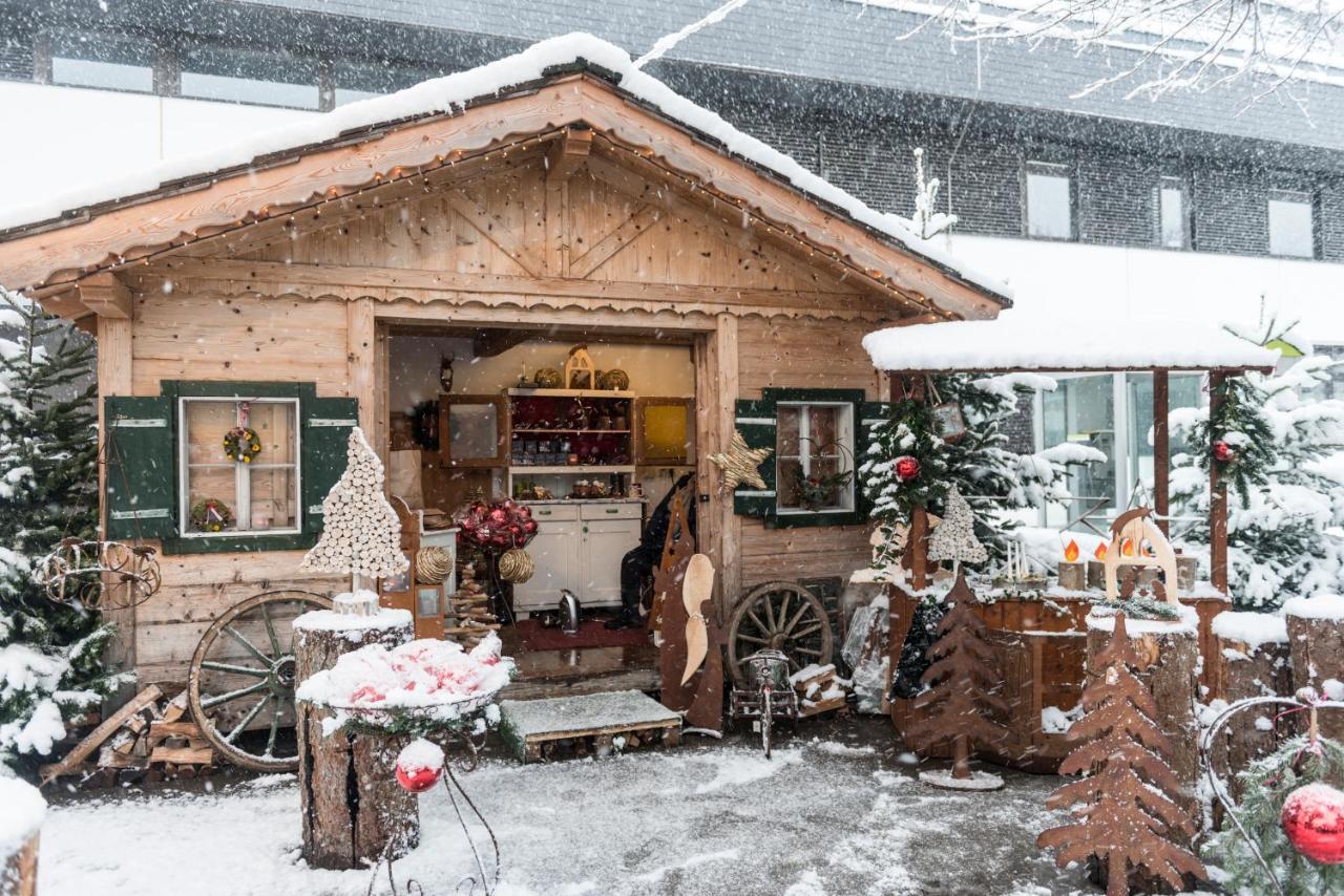 Hotel Youhey Am Wolfgangsee Strobl Exteriör bild